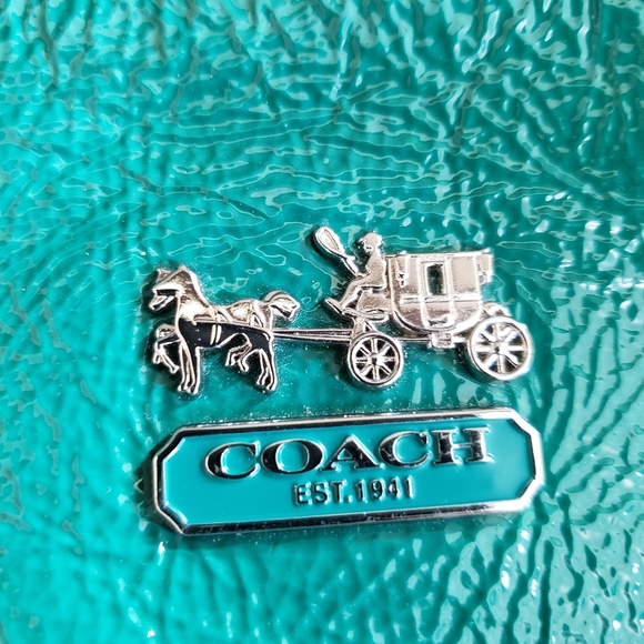 Coach patent leather shoulder bag - Picture 2 of 6